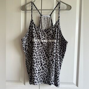 Burn boot camp Gray Leopard Print Women's Top